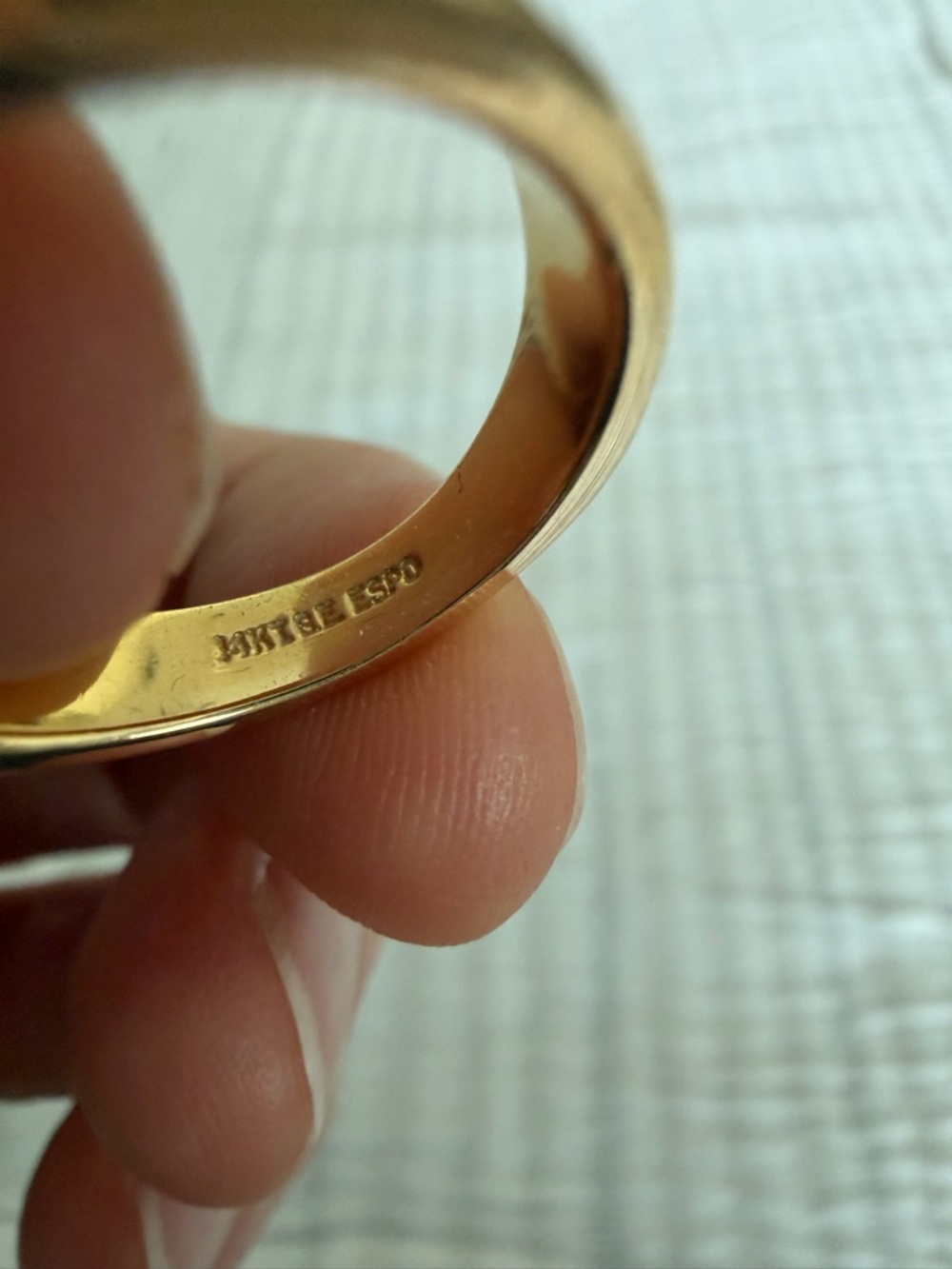Vintage Joseph Esposito Black & Gold Solitaire Ring - Picture 6 of 6
